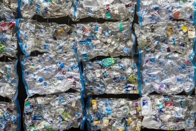 Fardos de Botellas Plásticas PET Post-Consumo - Vista 1